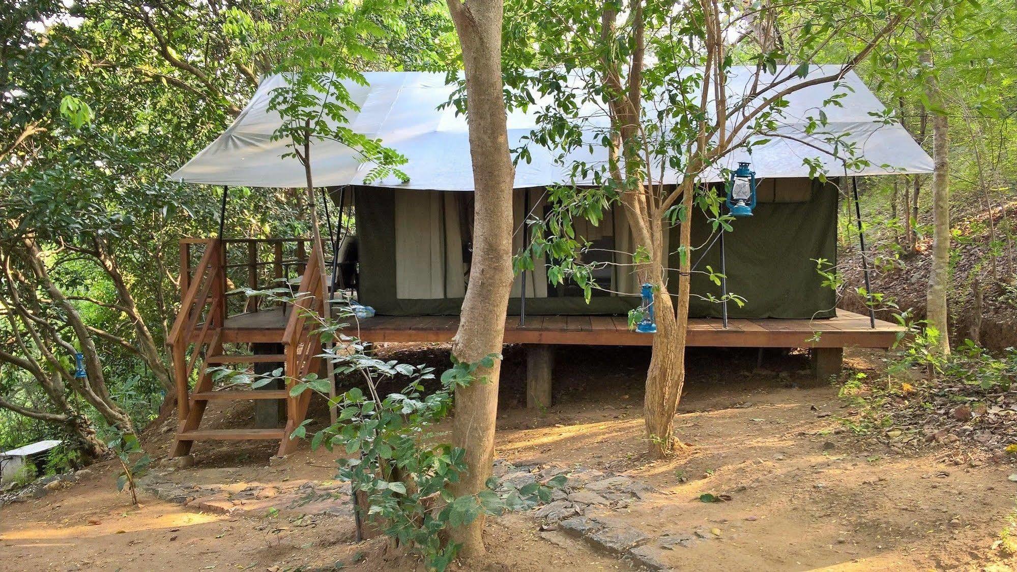 Kula Kula Luxury Camping Resort Udawalawe Exterior foto